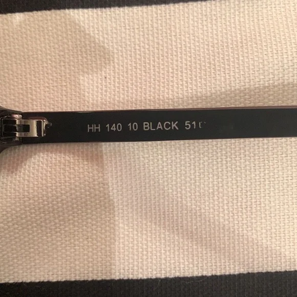 🖤Halston black round sunglasses🖤major retro vibes🖤 - Picture 4 of 5